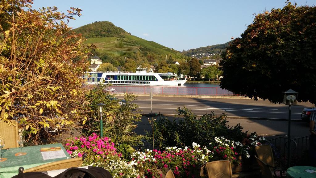 Panorama-Cafe Moselgarten อัลฟ์ ภายนอก รูปภาพ