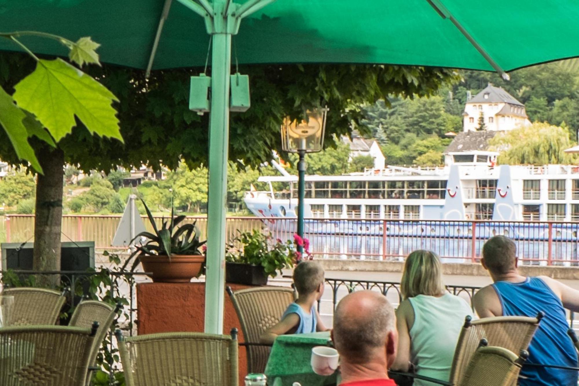Panorama-Cafe Moselgarten อัลฟ์ ภายนอก รูปภาพ