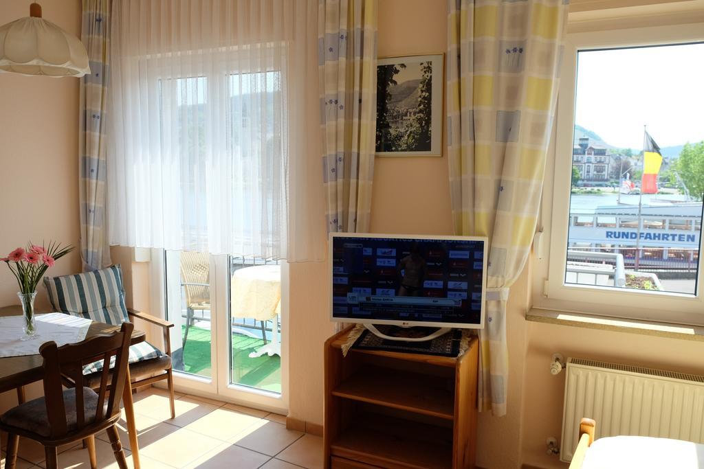 Panorama-Cafe Moselgarten อัลฟ์ ภายนอก รูปภาพ